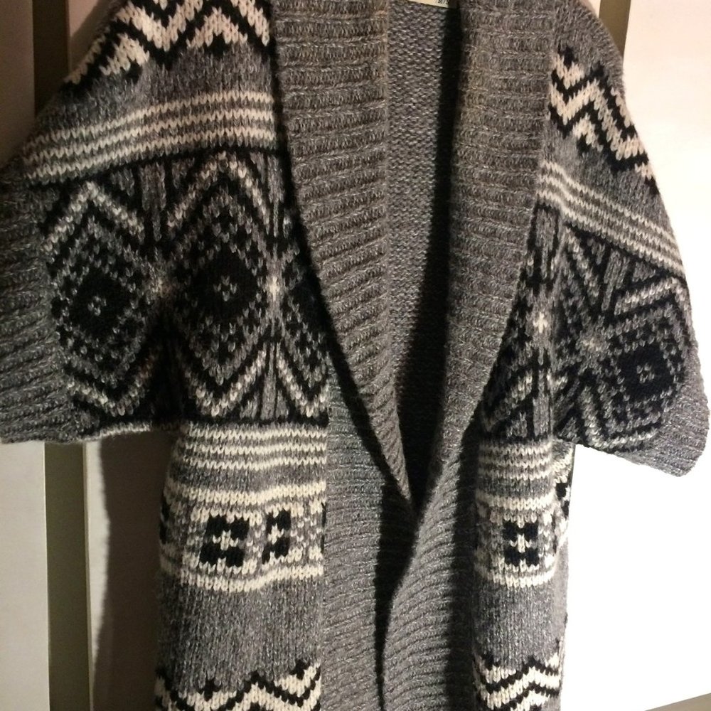 Old Navy Gray Black Cream Sweater Size Med